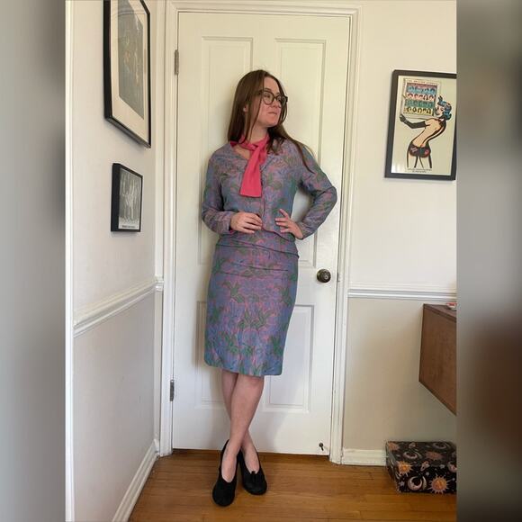 Vintage Dresses & Skirts - 50s-60s Vintage Lucinda of California Iridescent Floral Skirt Suit